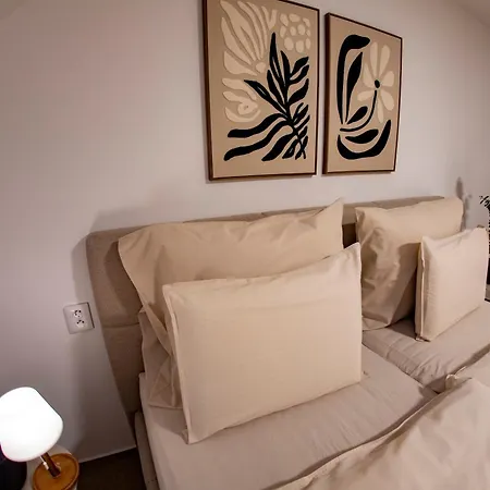 Hotel Mirra